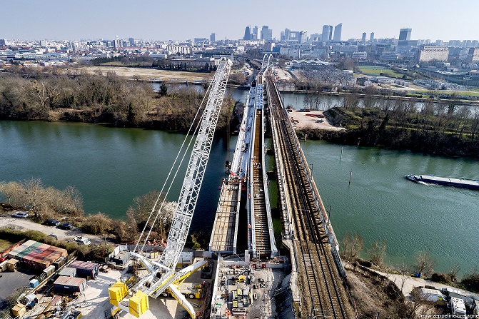 Opération de levage à Paris