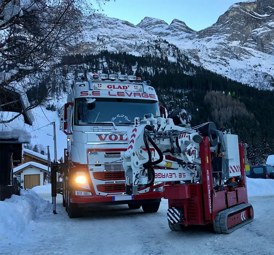 Camion grue disponible en location à Arenthon