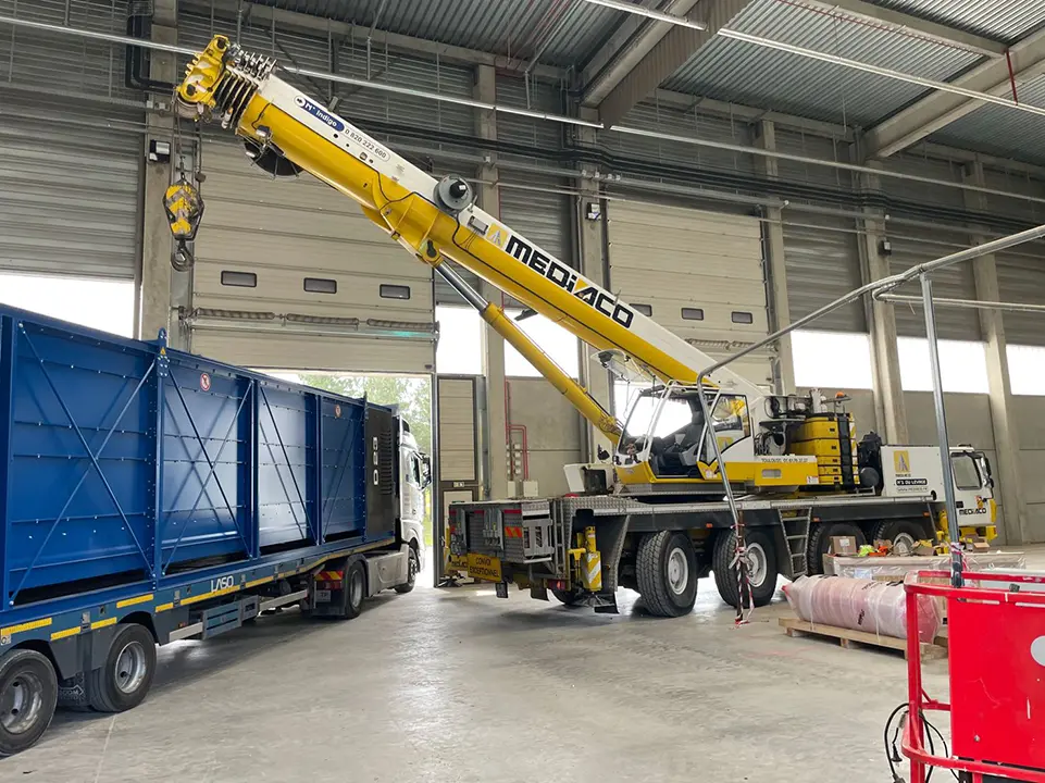 Camion grue manutention à Toulouse