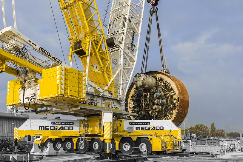 Location De Nacelle Et De Grue De Levage A Besancon Mediaco